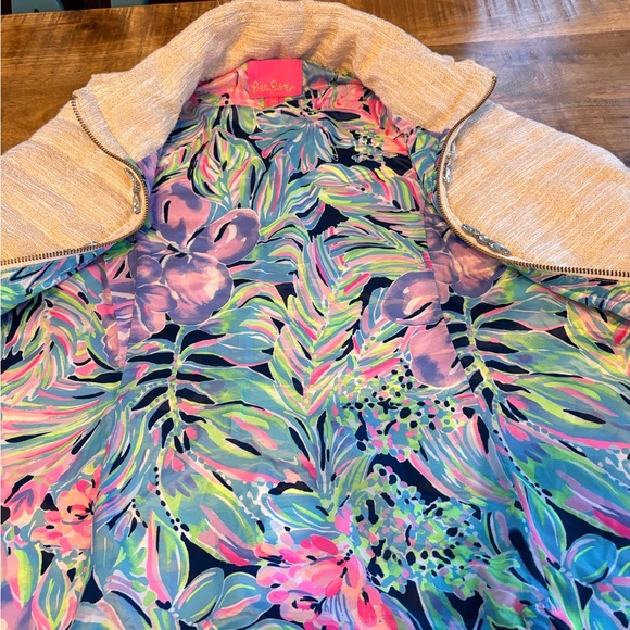 Lilly Pulitzer Cream Puffer Vest with Silver Accents - Picture 5 of 6